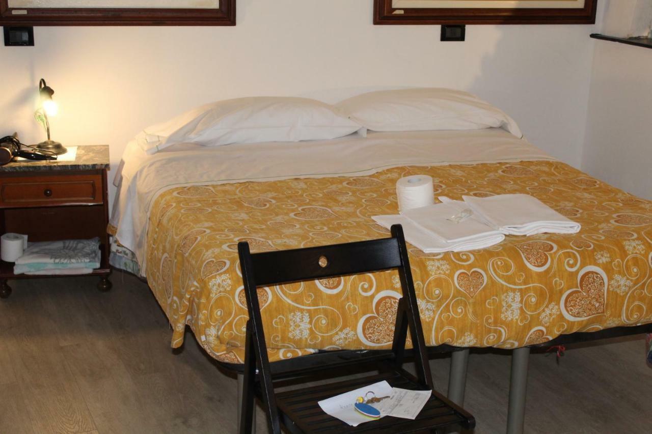 Enrica Barrani Room Vernazza Bagian luar foto